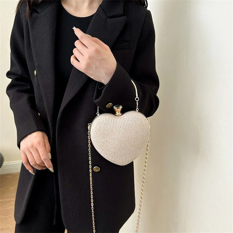 Evening Clutch Bag Women Bag Shiny Handbag Heart Shape Metal Clutches Bag Fashion Chain Shoulder Crossbody Bag Luxury Lady Purse