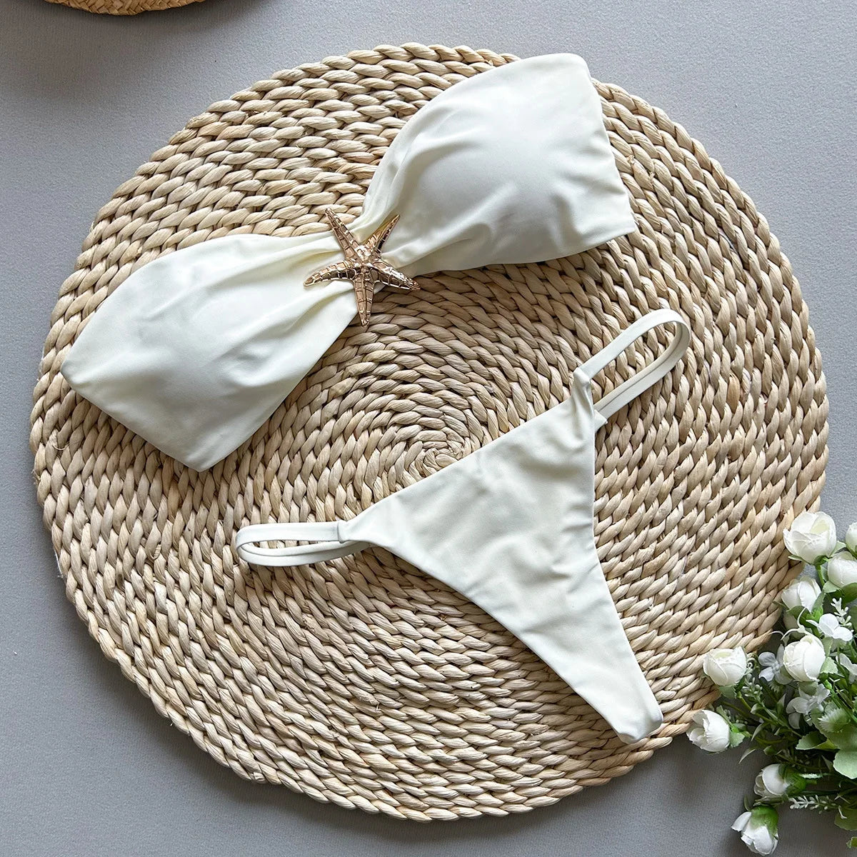 Sexy Women's Bikini Solid Color Strapless Split Swimsuit