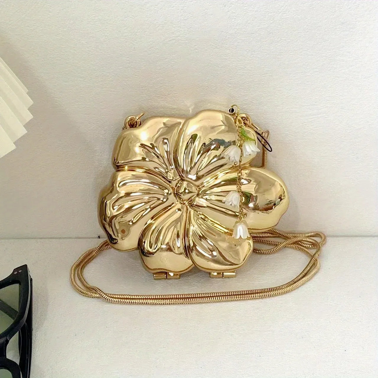 1 rose gold floral acrylic clutch bag, Lily of the Valley charm, PVC messenger bag with magnetic buckle, solid color gloss