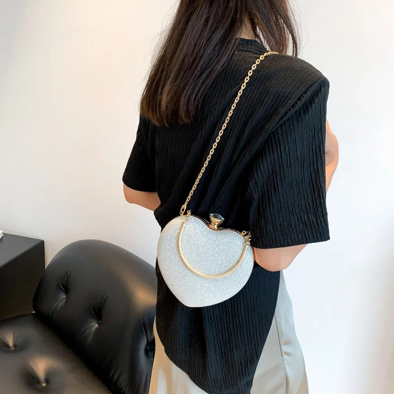 Evening Clutch Bag Women Bag Shiny Handbag Heart Shape Metal Clutches Bag Fashion Chain Shoulder Crossbody Bag Luxury Lady Purse
