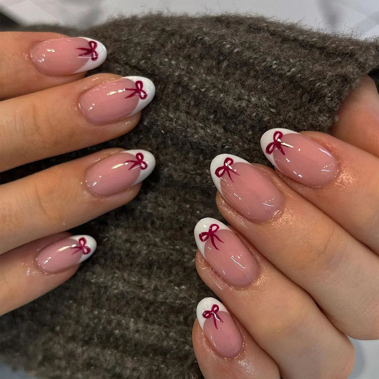24pcs Petal Print Press on Nail Pink French Almond False Nails Wearable Detachable Ins Simple Fake Nails for Women Girls