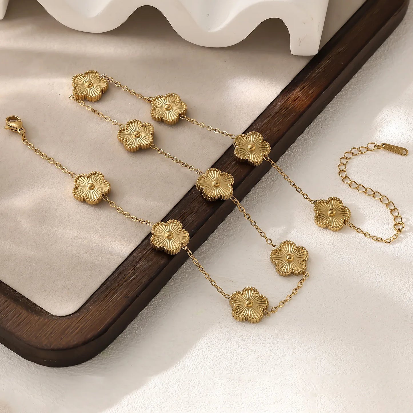 10 Flower Y2K  Laser Stainless Steel Five Leaf Flower Waterproof Necklace Simple for ladies Daily Party Aesthetic Jewelry Clover