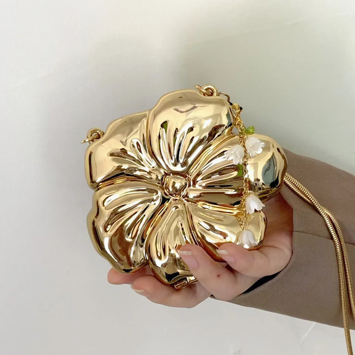 1 rose gold floral acrylic clutch bag, Lily of the Valley charm, PVC messenger bag with magnetic buckle, solid color gloss