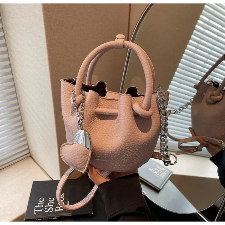 2025 Summer New Pleated Bucket Bag | Niche Fashion Hand-carried Messenger | High-end Simple Design for Beach & Vacation