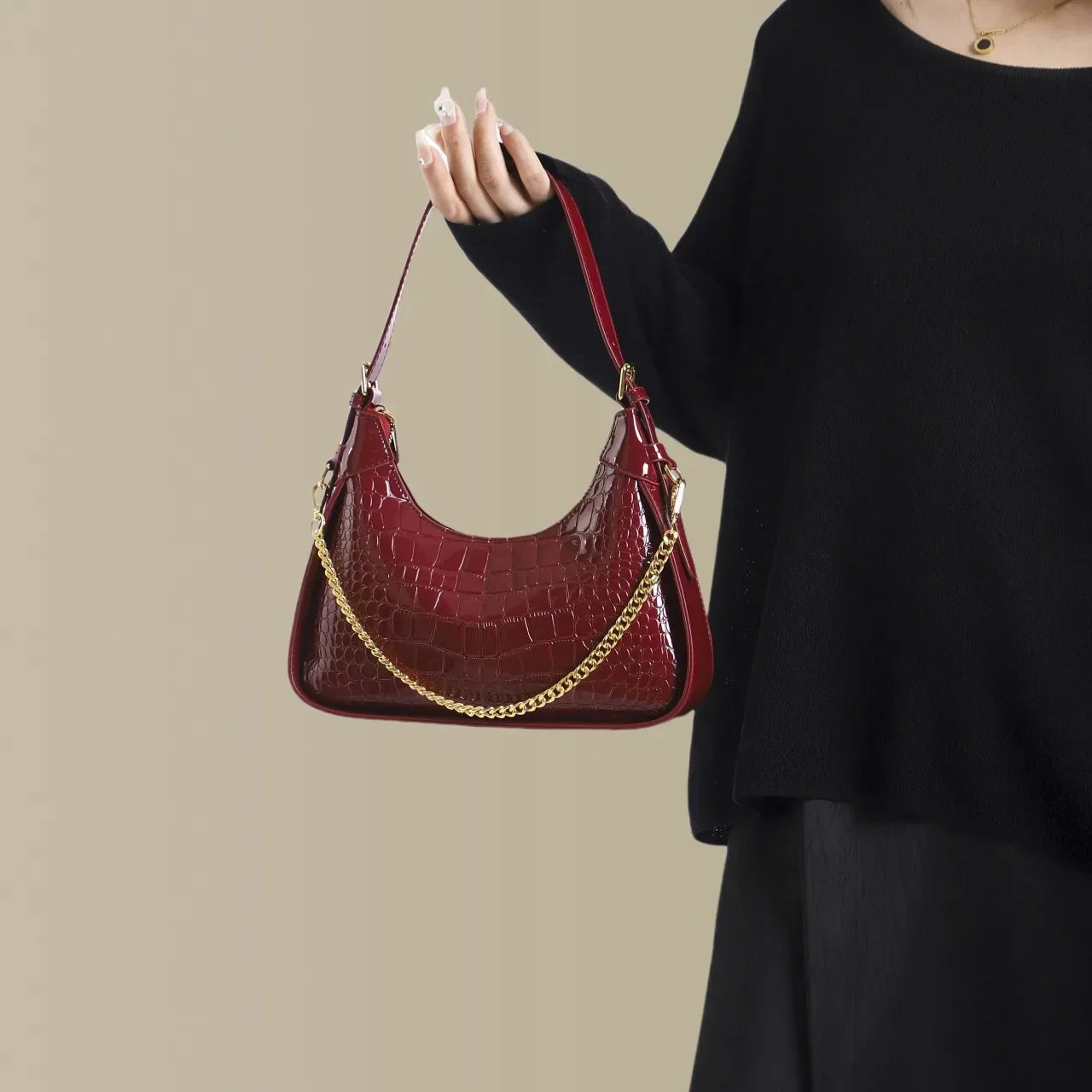 Women's Large - Capacity Tote Bag | Casual Simple Shoulder Style, Retro - Inspired Design for Commuting, Spacious Interior
